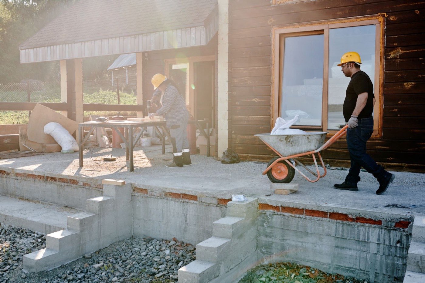 Retaining walls, brickwork & blockwork